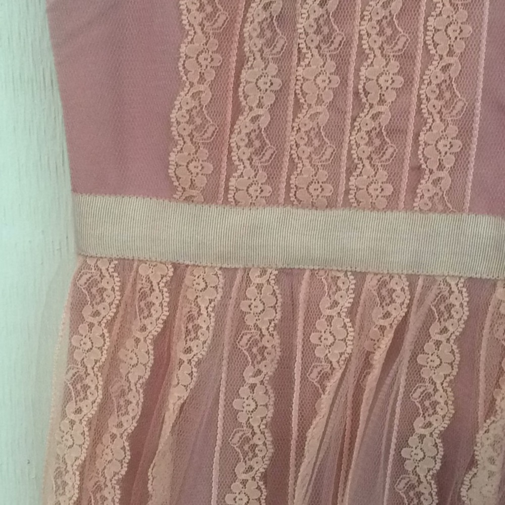 Pink dress - Picture 4 of 6